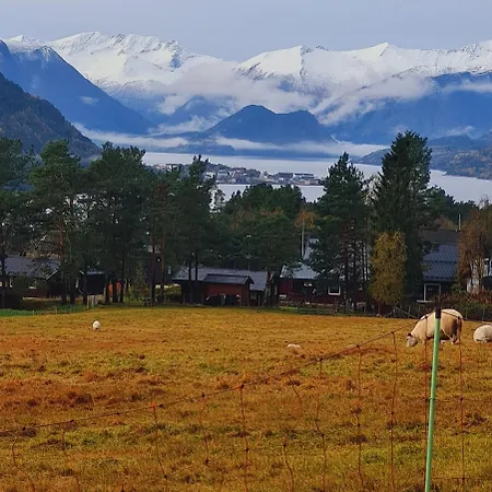 Vendégház Romsdalseggen Isfjorden